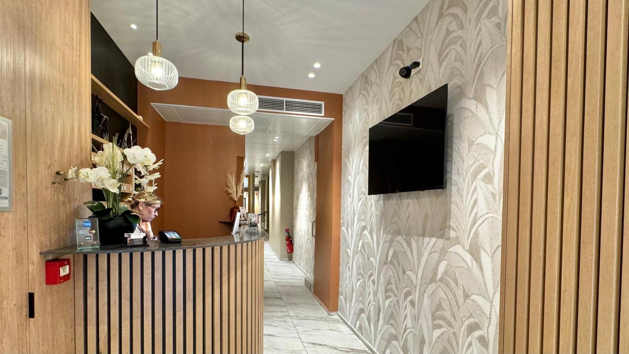 Helvétique Hotel