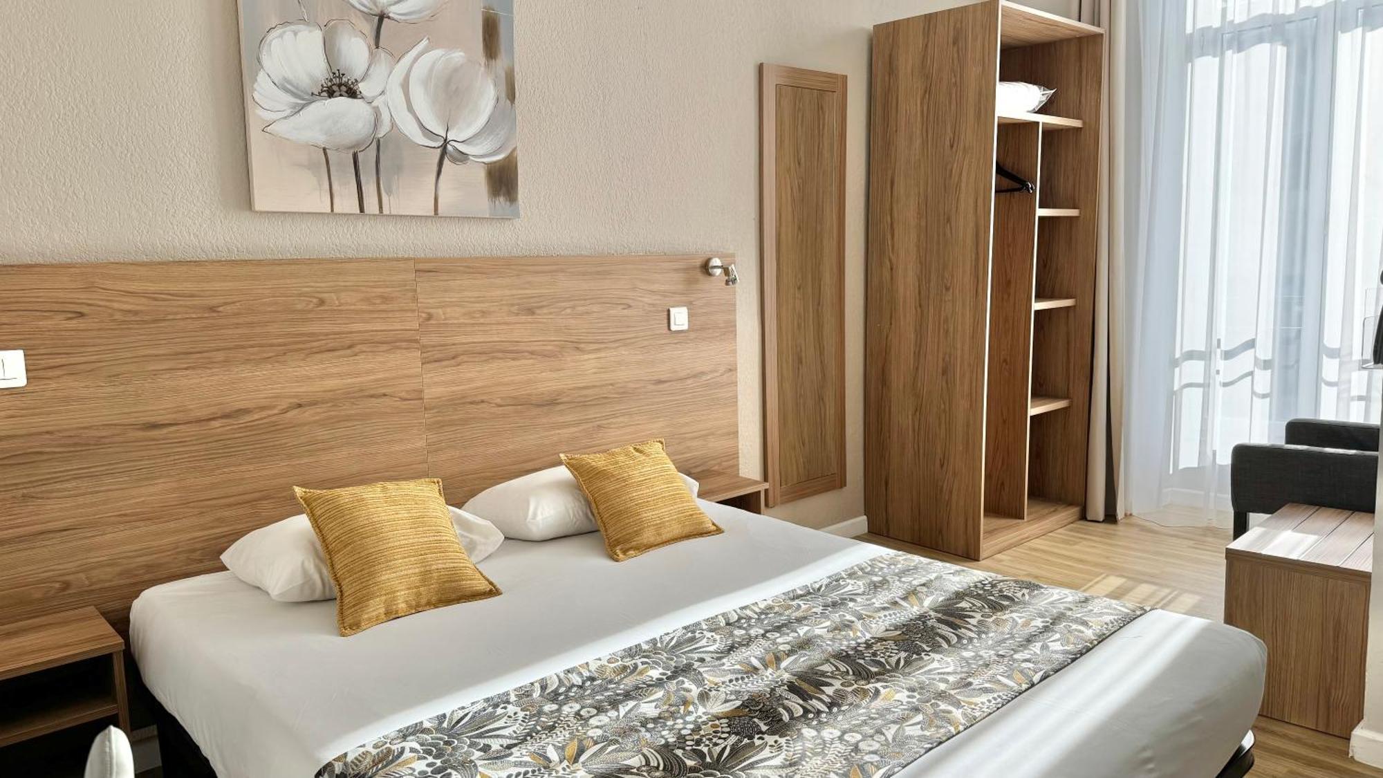 Hotel Helvetique 3*